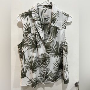 💥3/$10💥A New Day Womens Button Up Shirt White Green Floral Sleeveless Collar